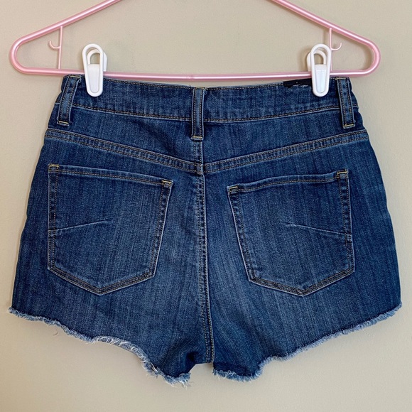 Talula Aritzia High-Waisted Jean Shorts - 26 - Picture 2 of 4